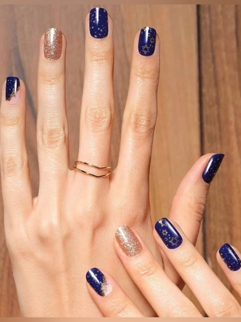 Dashing Diva GLOSS Ultra Shine Gel Nail Strips - Candlelit Night